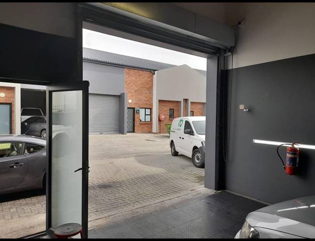 BUSINESS PROPERTY TO RENT IN FAIRVIEW
